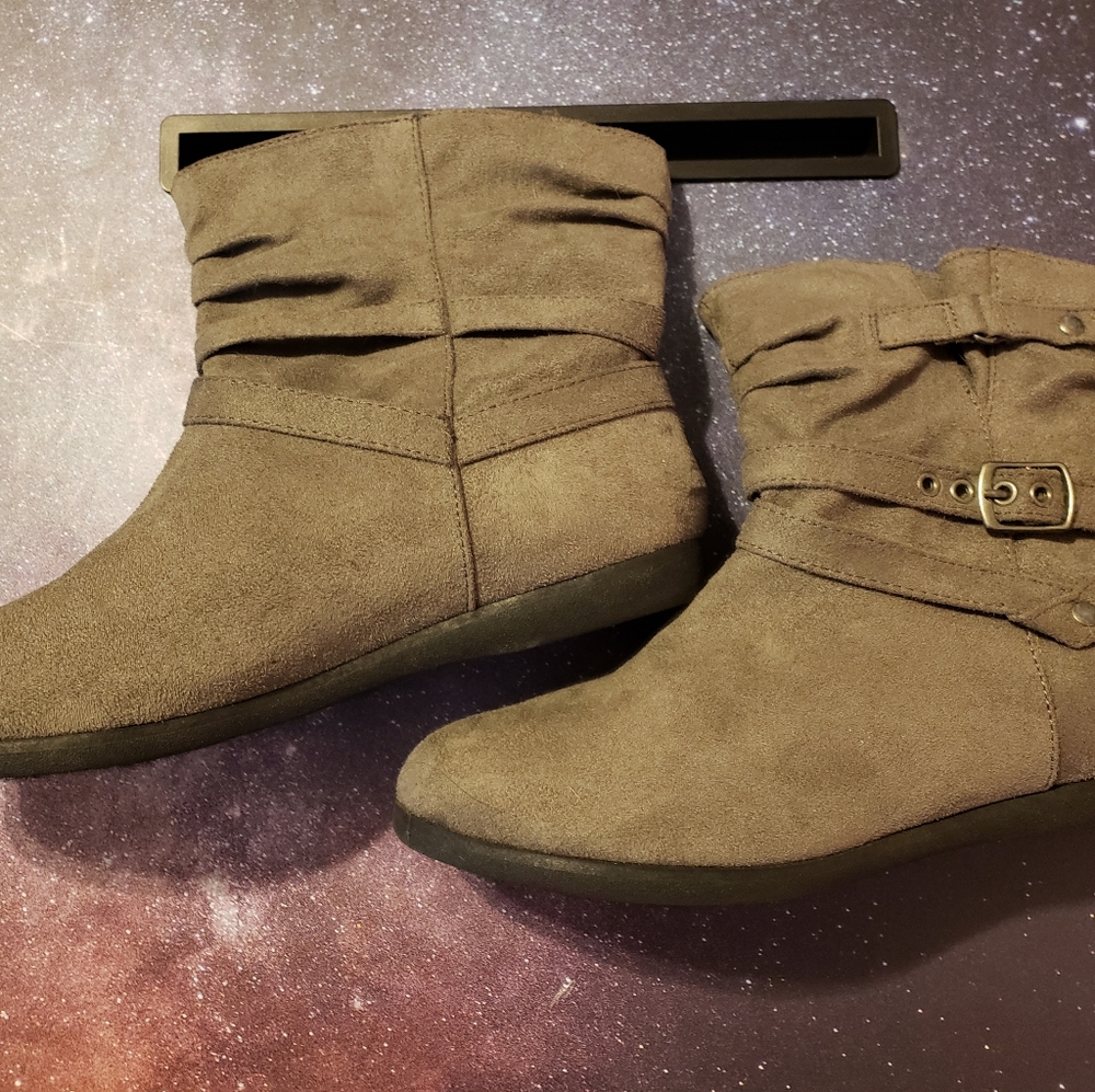 Gray Ankle Boots Size 8